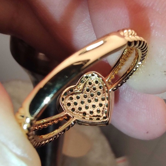 Luxe Cubic Zirconia Heart Rope Band Ring - Picture 5 of 9